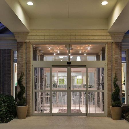 Hilton Garden Inn Addison Kültér fotó