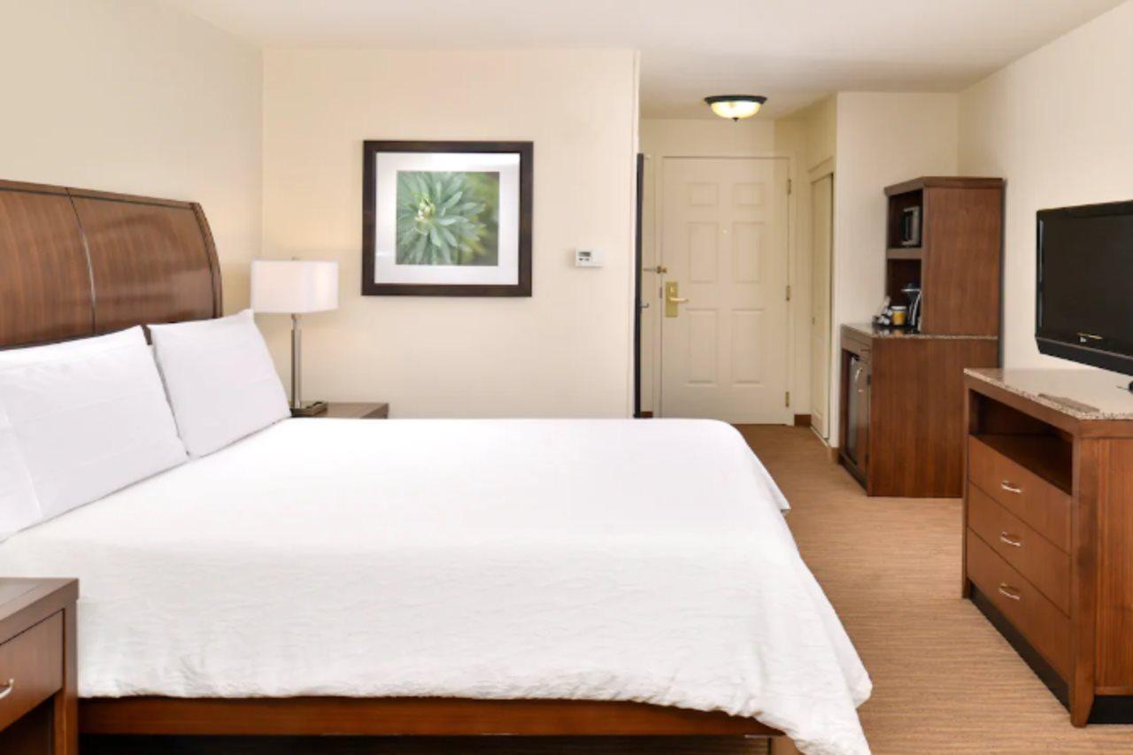 Hilton Garden Inn Addison Kültér fotó