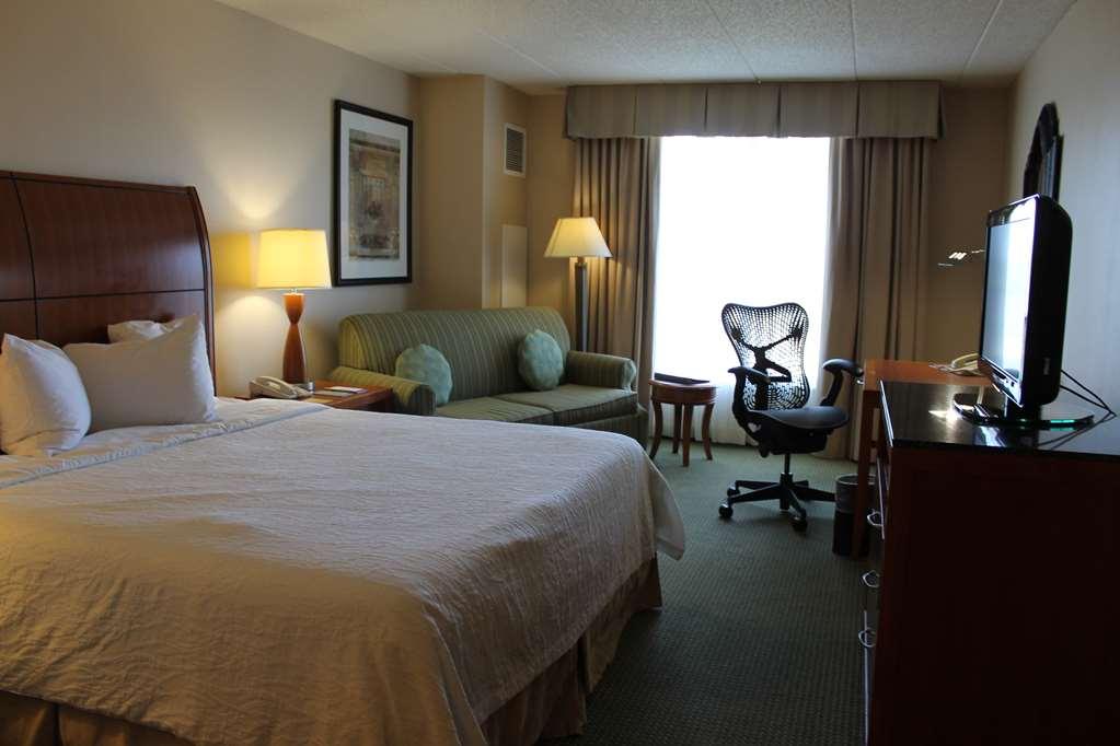 Hilton Garden Inn Addison Szoba fotó