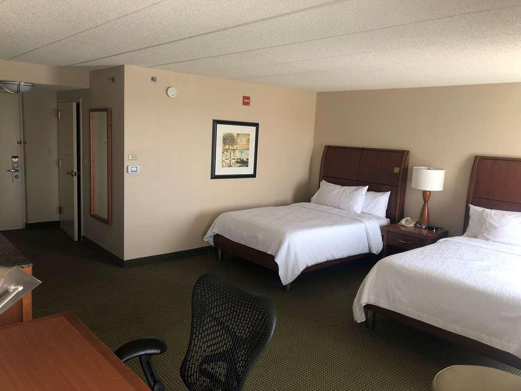 Hilton Garden Inn Addison Szoba fotó