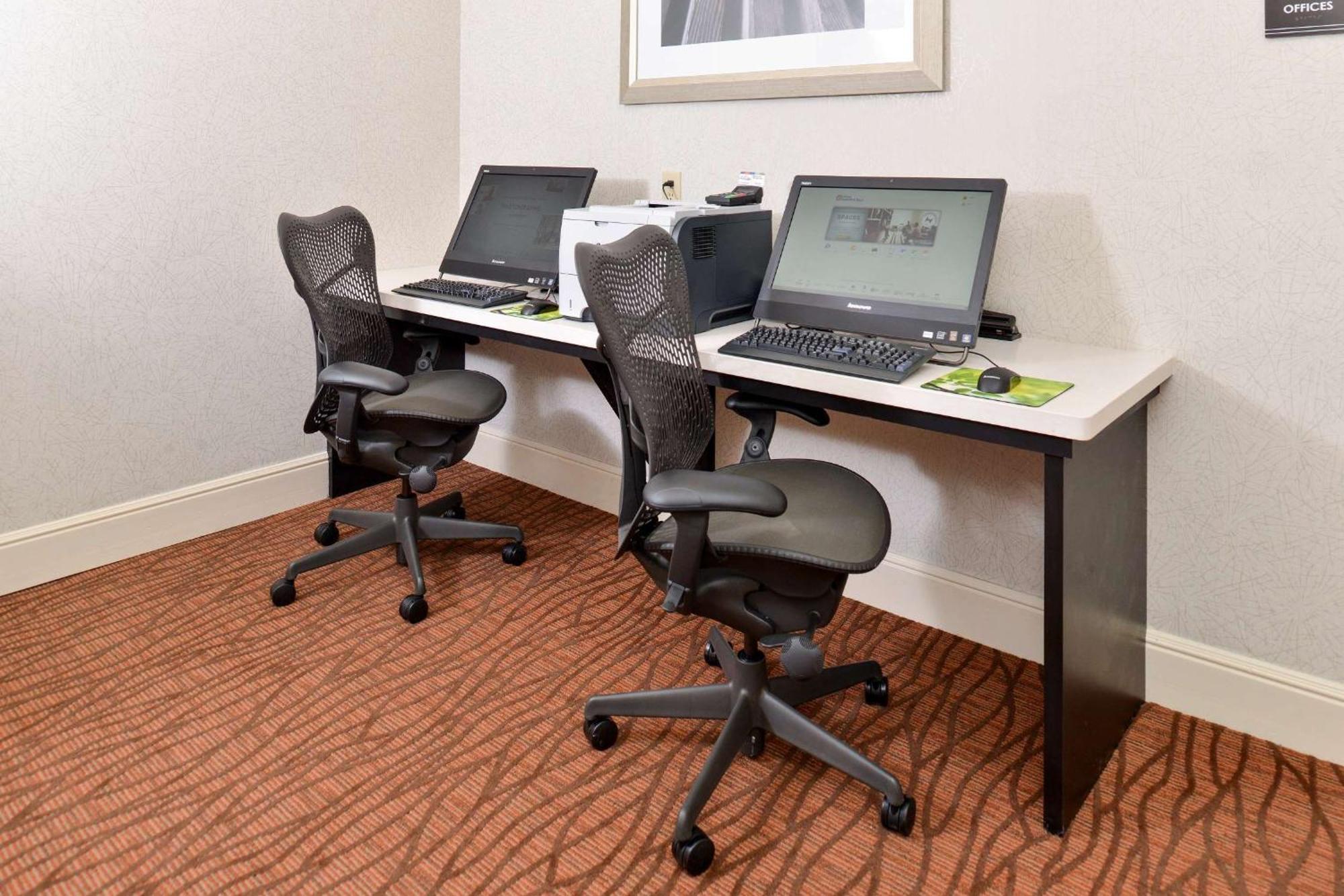 Hilton Garden Inn Addison Kültér fotó