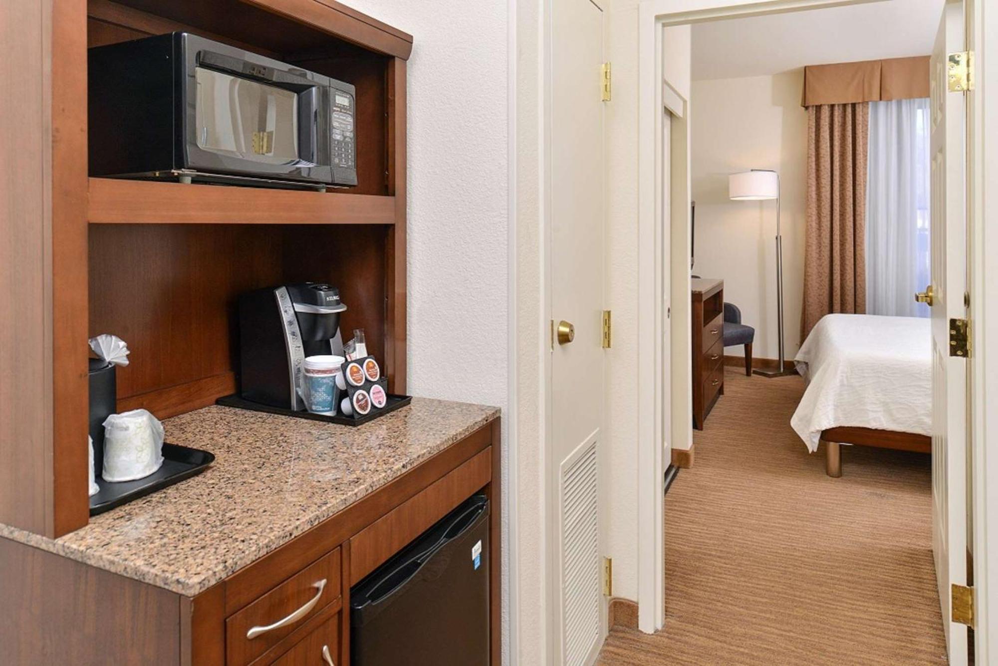 Hilton Garden Inn Addison Kültér fotó