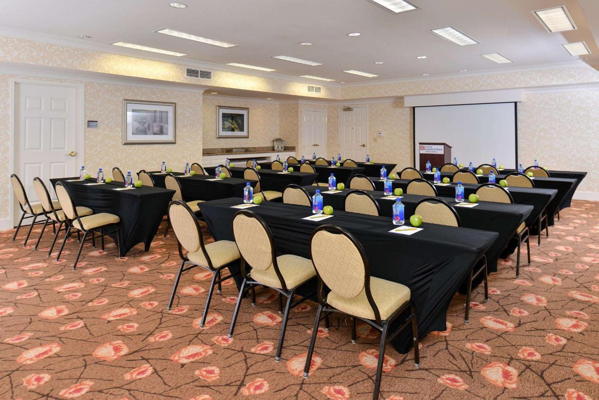 Hilton Garden Inn Addison Kültér fotó