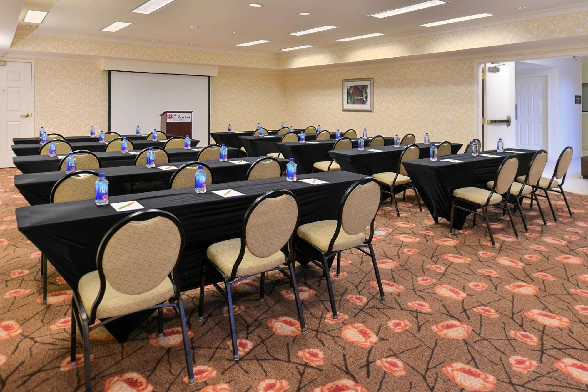 Hilton Garden Inn Addison Kültér fotó
