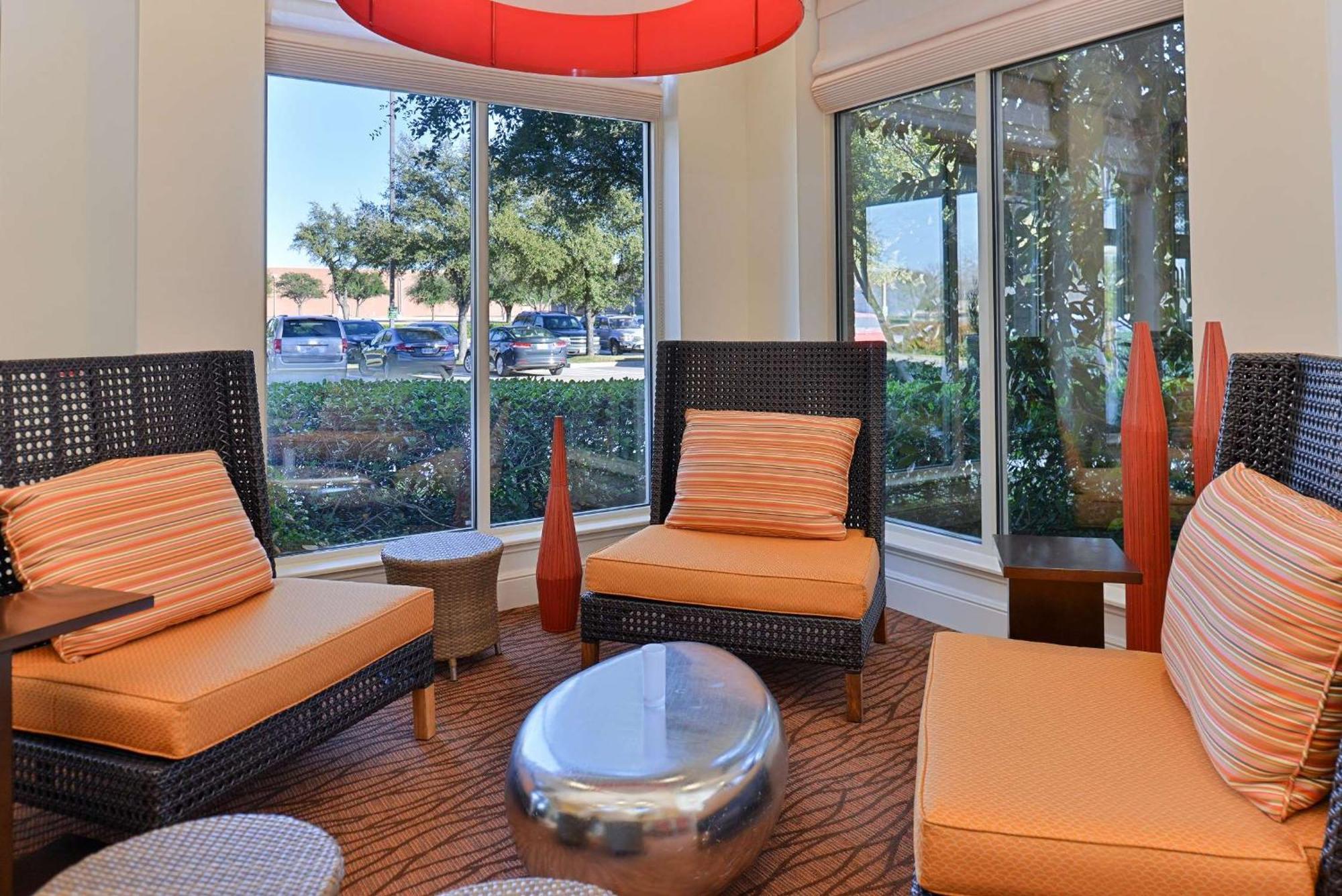 Hilton Garden Inn Addison Kültér fotó
