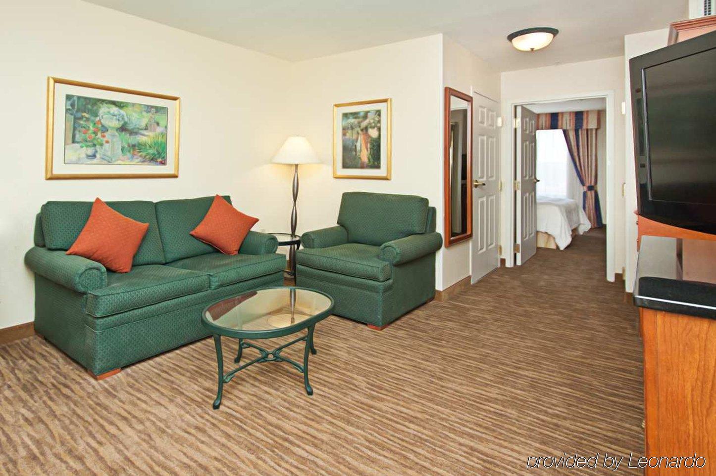 Hilton Garden Inn Addison Szoba fotó